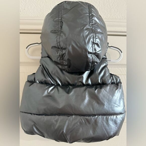 GAP Baby Silver Puffer Vest 18-24 - Picture 2 of 4